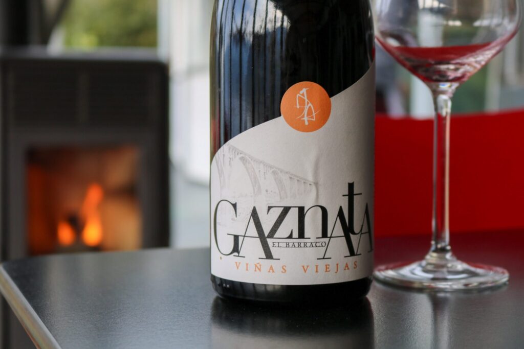 El vino de la casa de la Posada del Agua, el Gaznata Viñas Viejas 